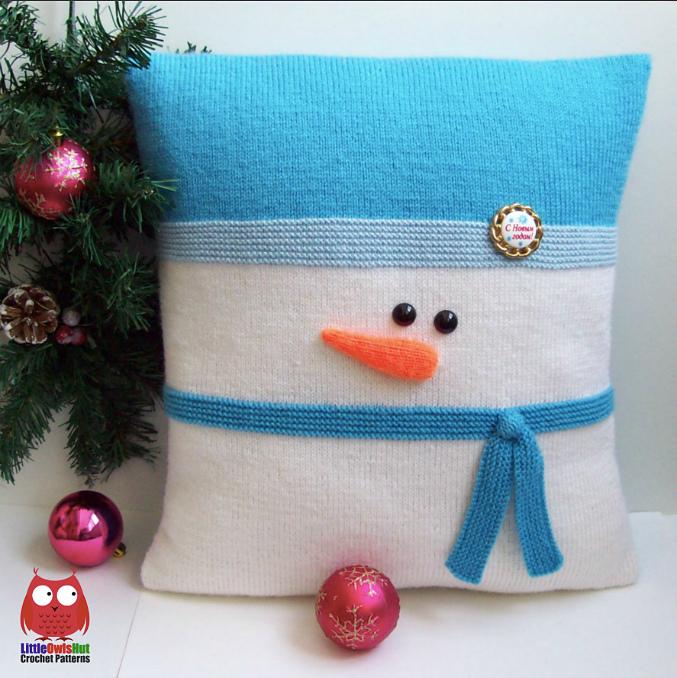 176 Santa and Snowman Pillow cases with pillows