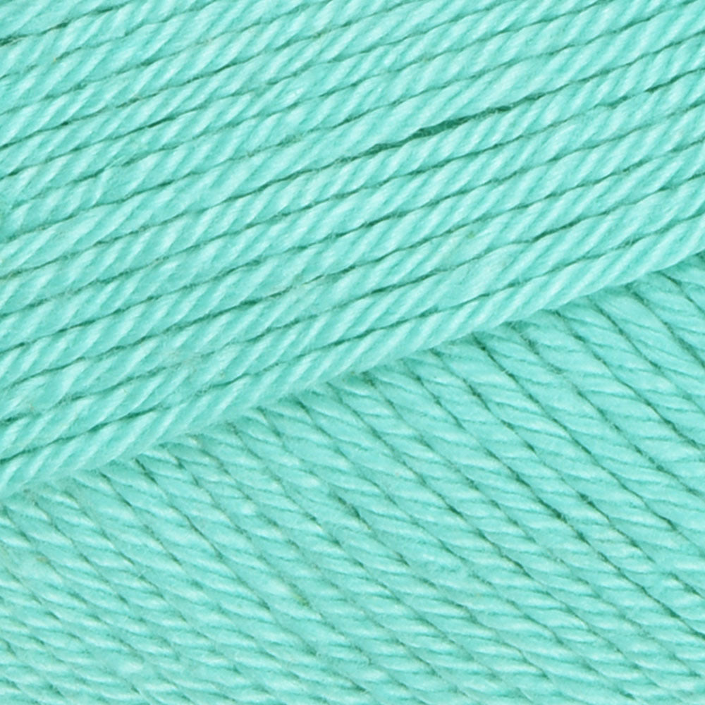 Yarn and Colors Must-Have