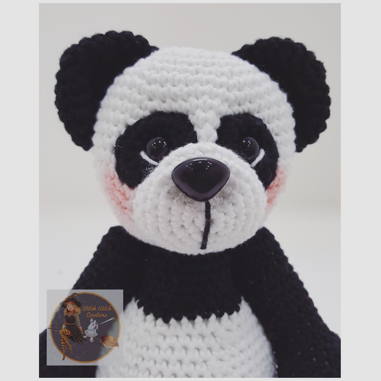 Mummy and Baby Pandas