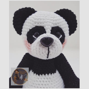 Mummy and Baby Pandas