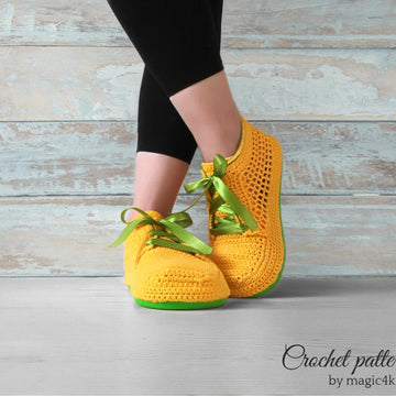 Short sneakers on flip-flop soles