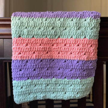 Tiny Triangles Blanket