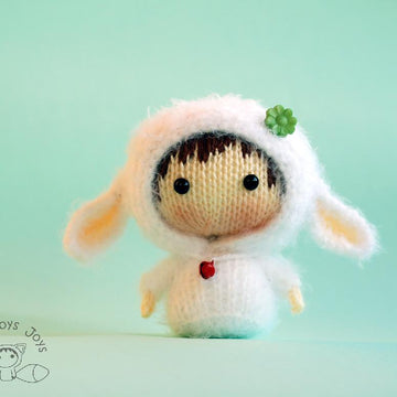 White Sheep Doll. Tanoshi series toy.