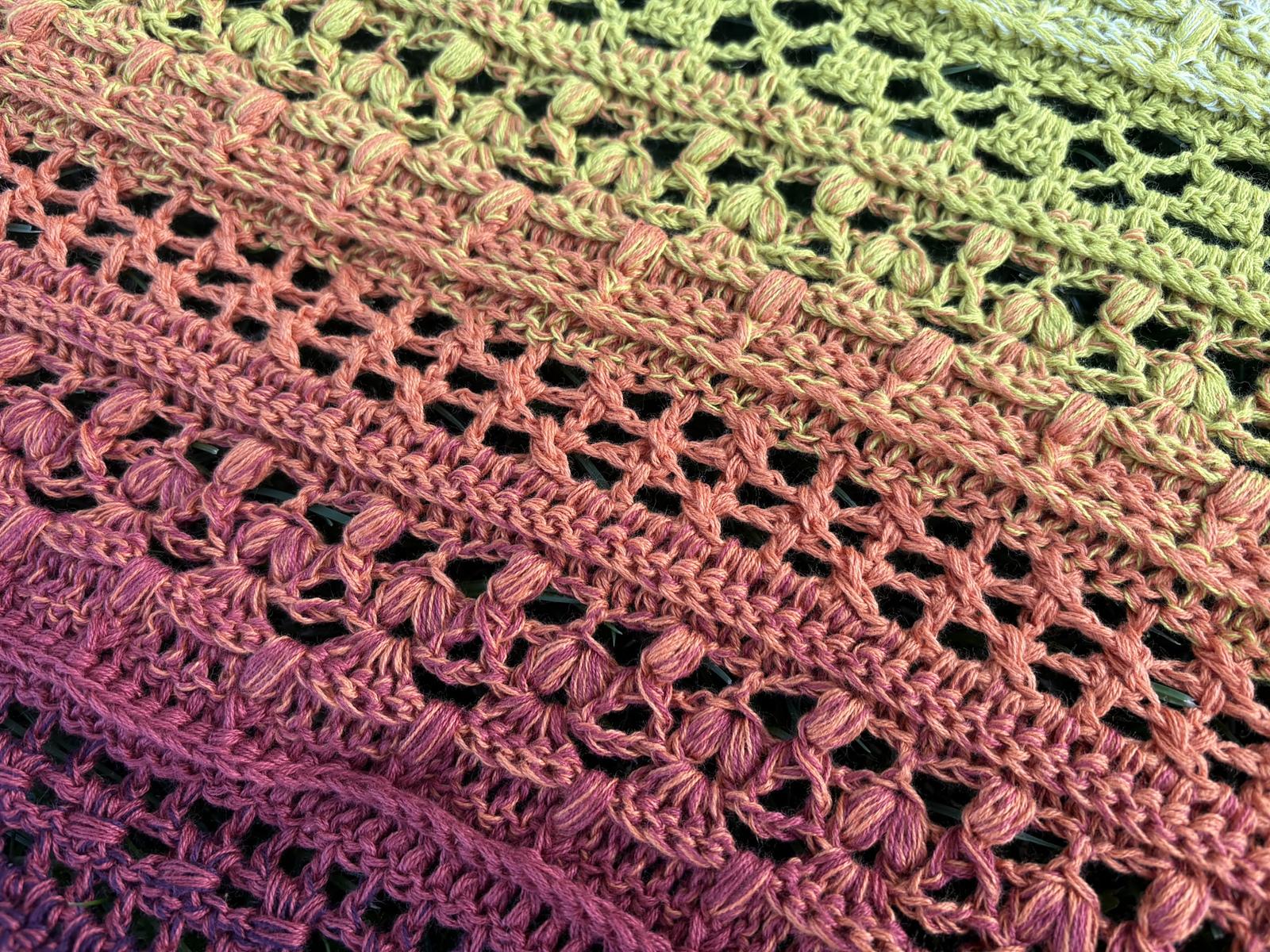 Triangular Scarf "Tiasa"