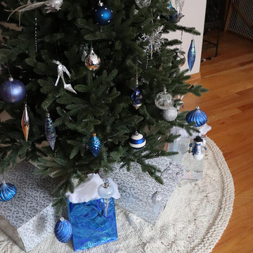 Snowbell Tree Skirt