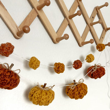 Crochet Pumpkin Garland 095
