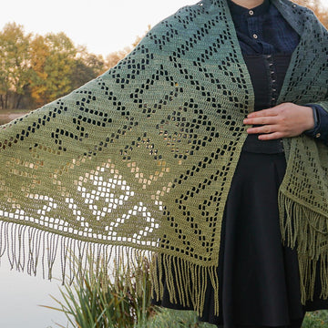 Poiana filet shawl