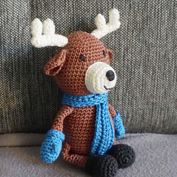 Crochet pattern Xmas moos Loki