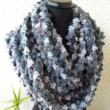 Infinity Gray Scarf With Flower Tutorial Pattern
