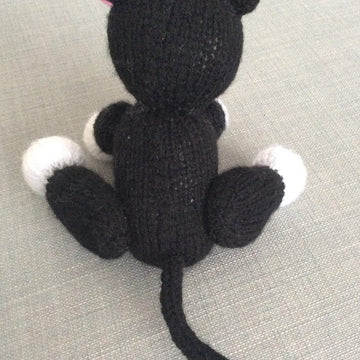 Cat stuffed toy