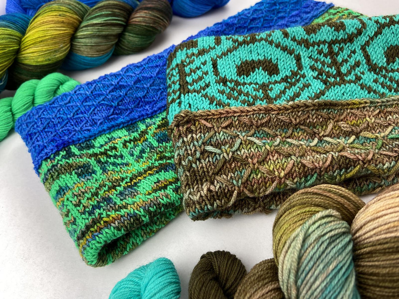 Peacock Cowl