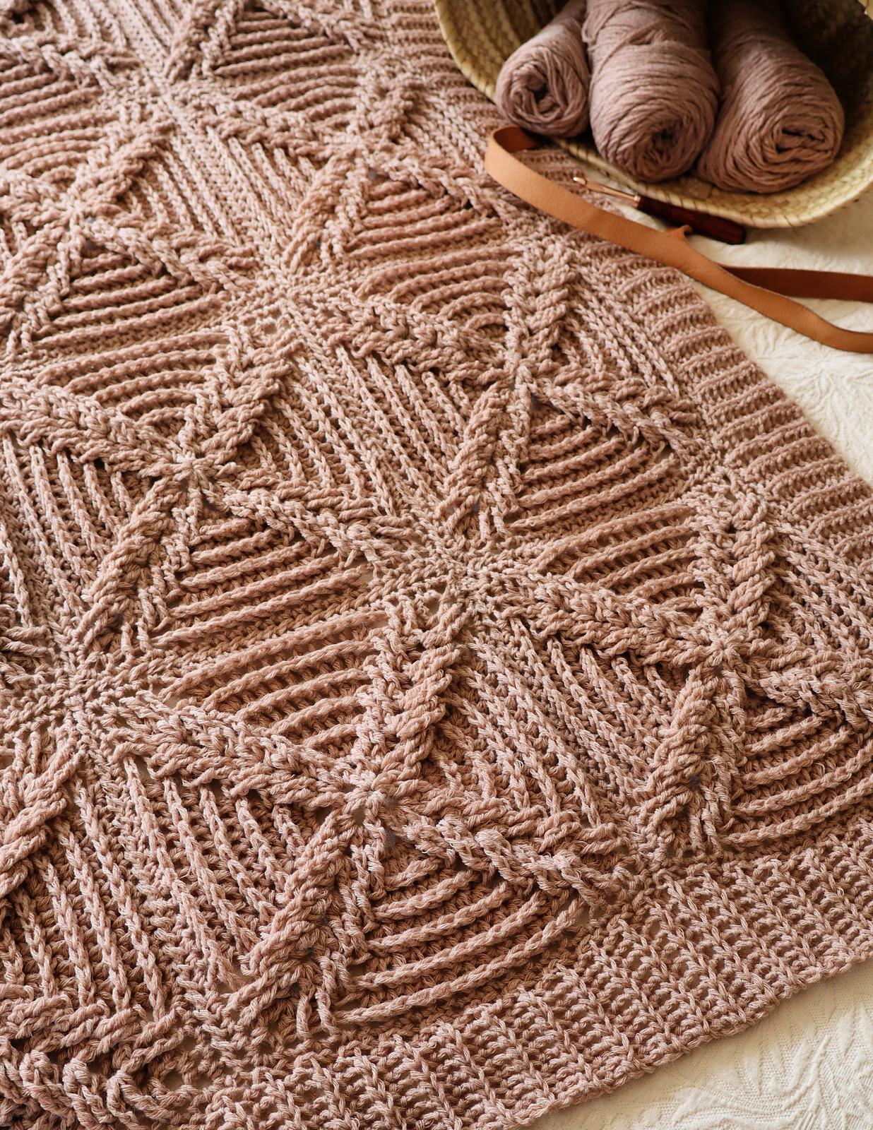 Dutch Braid Motif Afghan