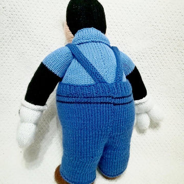Knitted Pete