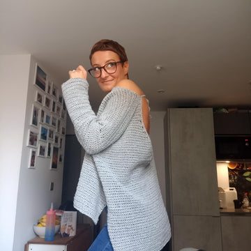 Backless crochet sweater