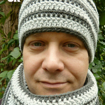 'Making Tracks' Men's Hat and Scarf Set