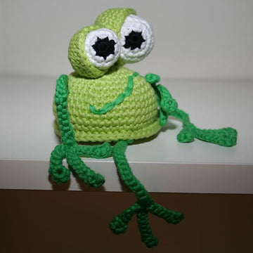 Frog - Shelf Sitter - Amigurumi