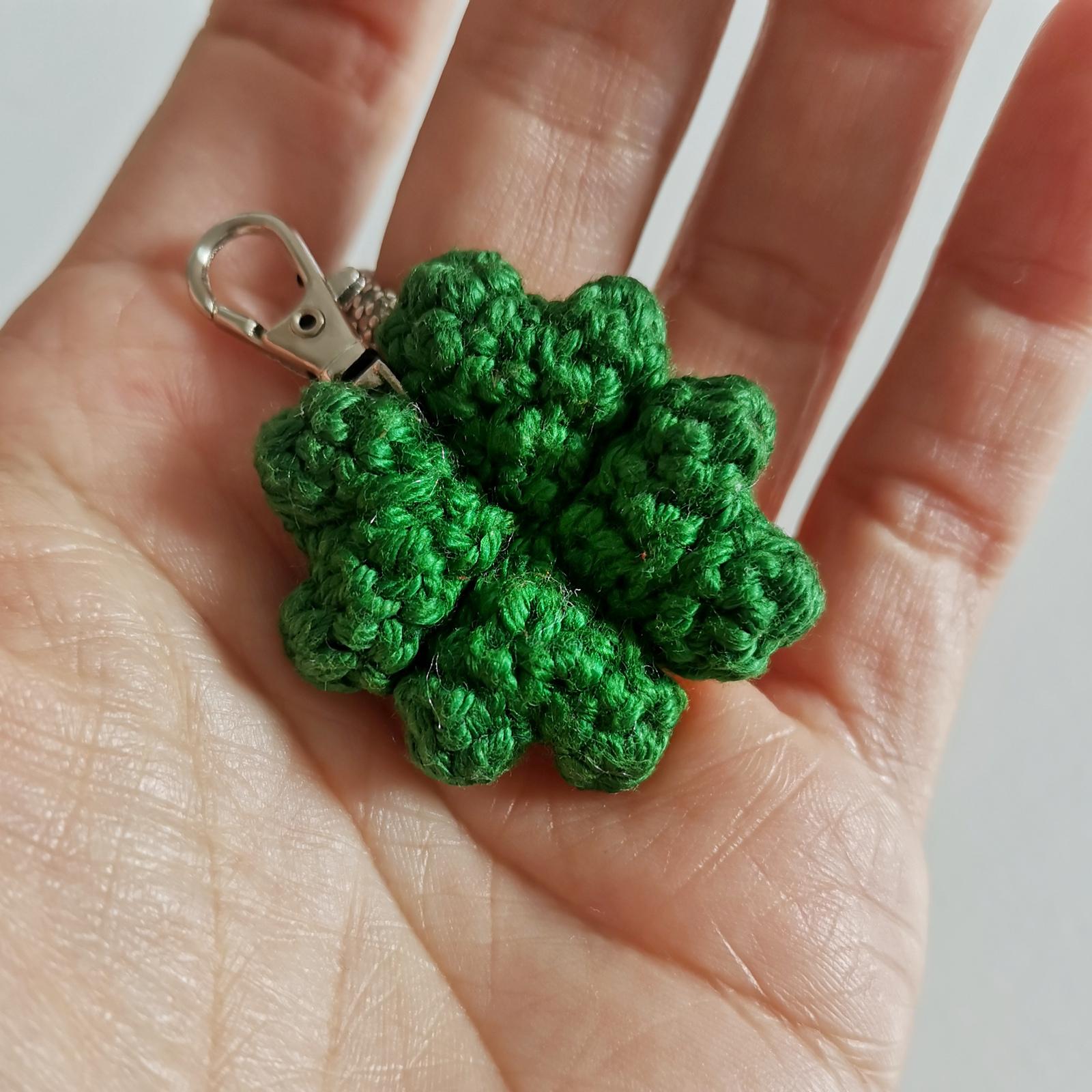 Four Leaf Clover Lucky Shamrock Keychain