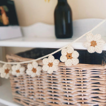 Daisy Chain Crochet Garland Pattern