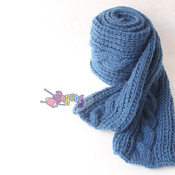 Simple cable scarf