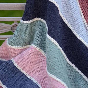 Color Divide Blanket