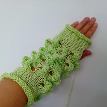 Fingerless Staggered loops