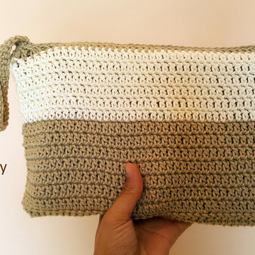 Summer travel handbag
