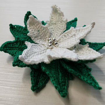 Christmas Poinsettia white flower pattern