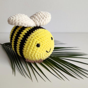 Bee Plush Toy (2 Sizes) - Crochet Pattern for Beginners