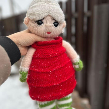 Mrs Claus knitting pattern