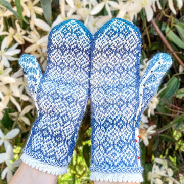 A Walk in the Park Mittens
