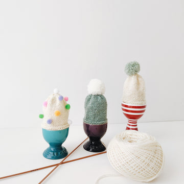Betty: the simple bobble egg cosy