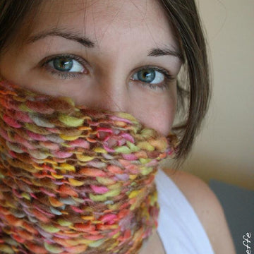 Taffy Twist Cowl