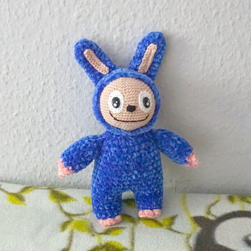 Crochet Pattern for the Smiling Bunny!