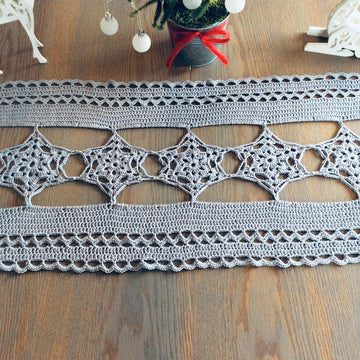 Snowflake Sparkle Runner
