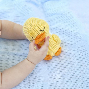 Amigurumi duck toy crochet pattern