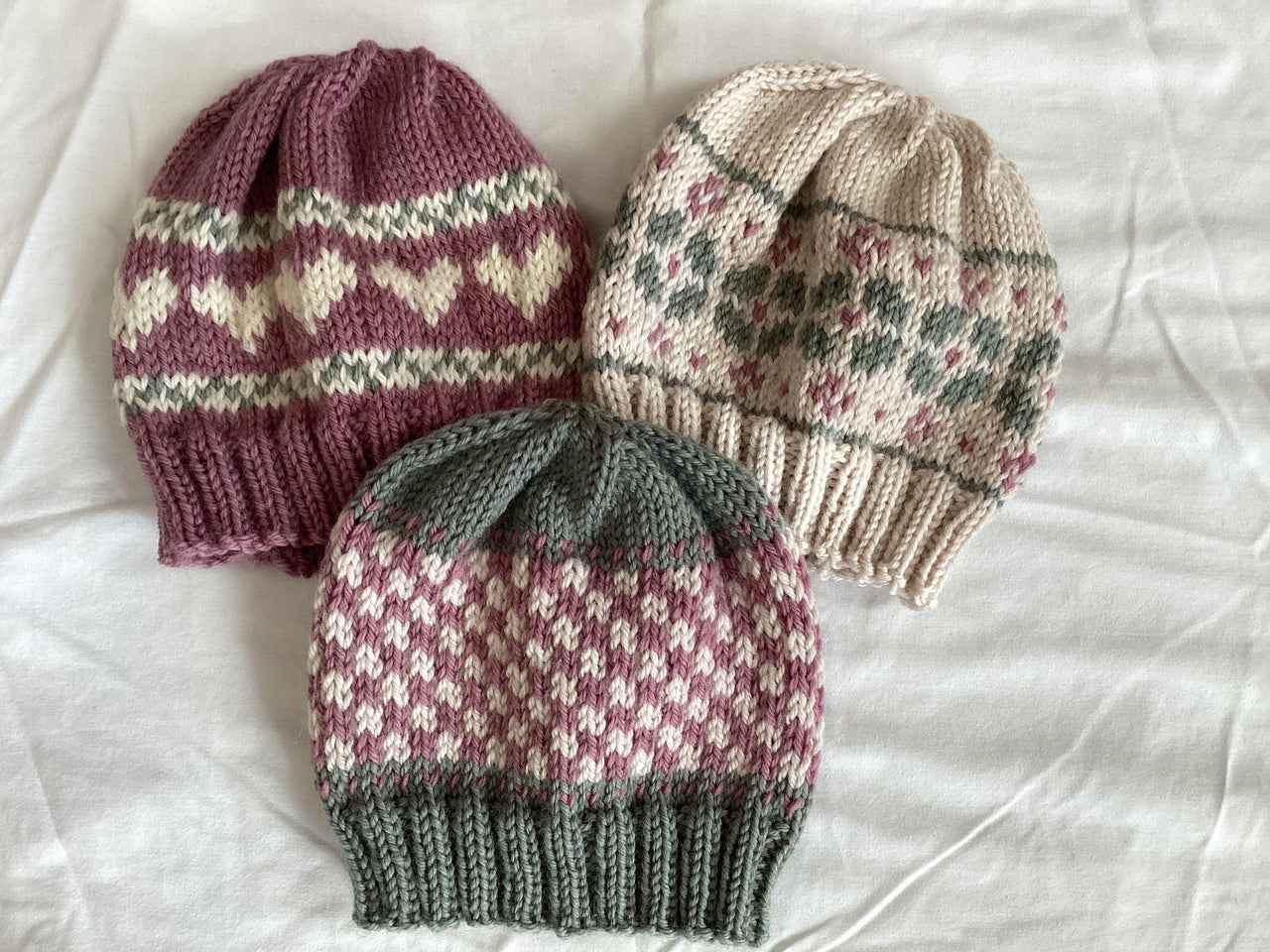 The Girls’ Collection beanie hat pattern