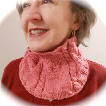 WARM HEARTS Neck Cozy