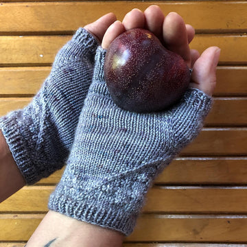 Peaks and Valleys Mitts