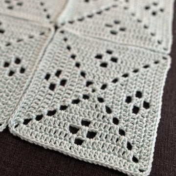 Mini Filet Granny Square