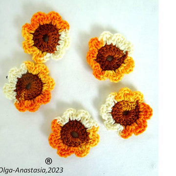 Bouquet with crochet sunflowers