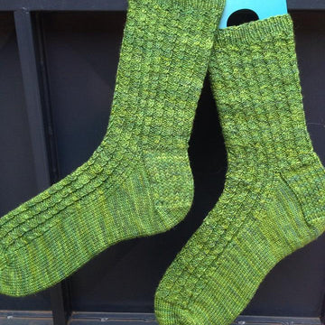 Simple Cable Socks