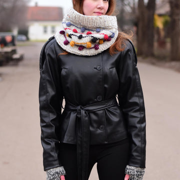 Lanterns knit cowl with bobbles