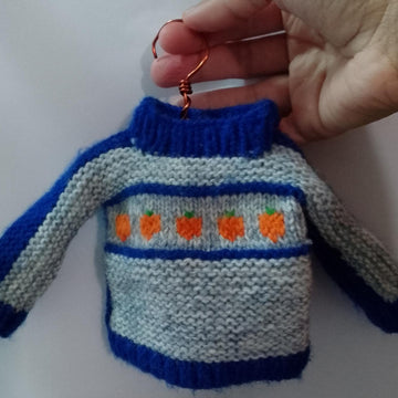 Carrot Sweater (small for Amigurumi )