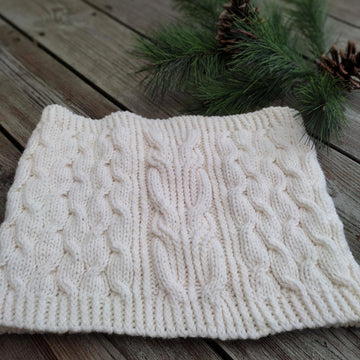 Snowy Trails Cowl