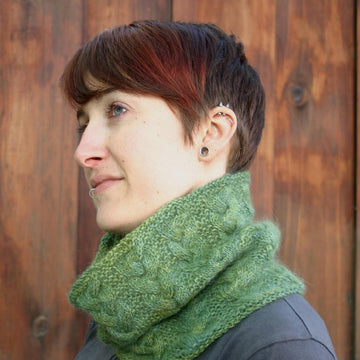 Svelte Cowl