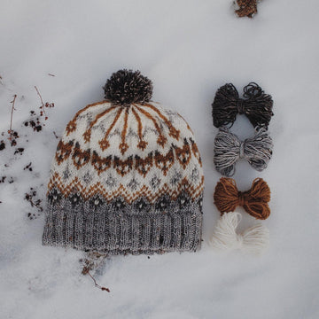 Foxtales hat
