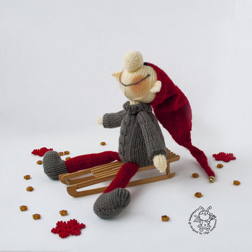 Elf Christmas doll knitted flat