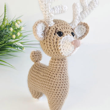 Deer crochet pattern, Christmas reindeer amigurumi pattern
