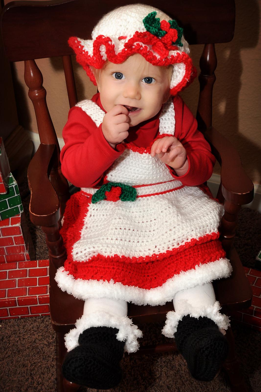Missy Claus Apron & Hat 12-122B