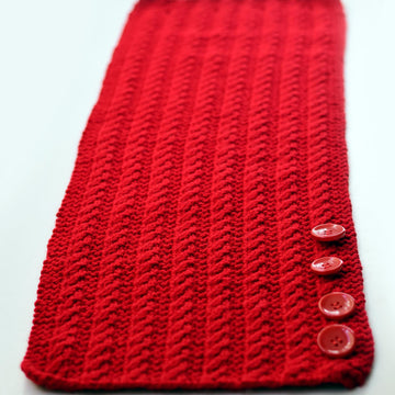 Inesse knit scarf with buttons